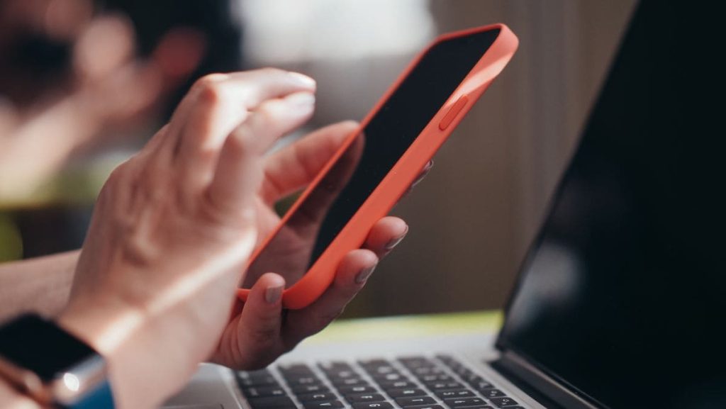 how-to-schedule-a-text-on-iphone