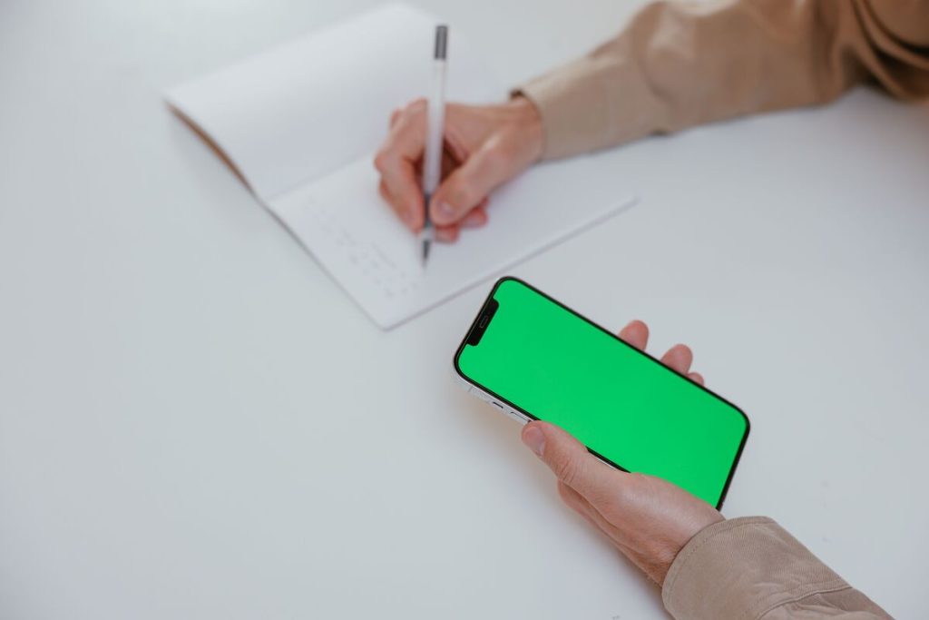 how-to-sign-a-document-on-iphone-free