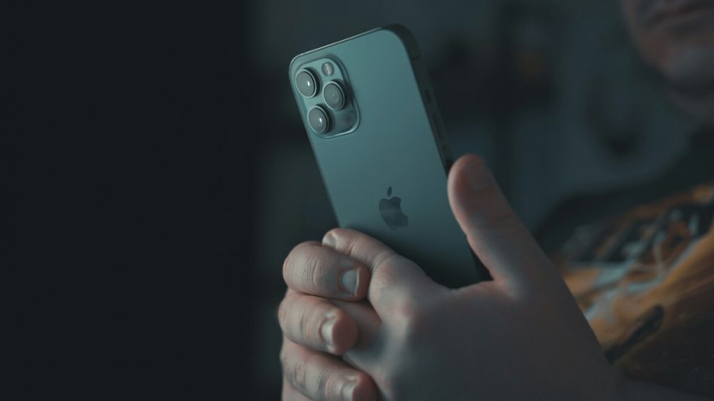 how-to-silence-iphone-17-pro-max