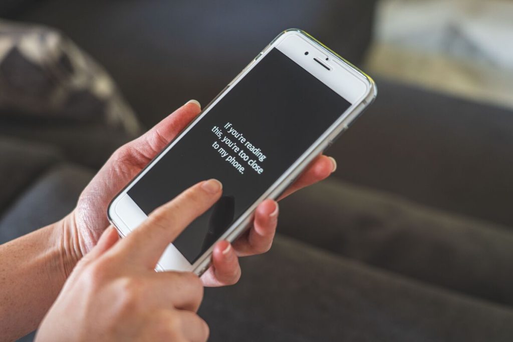 how-to-turn-off-liquid-glass-on-iphone-13