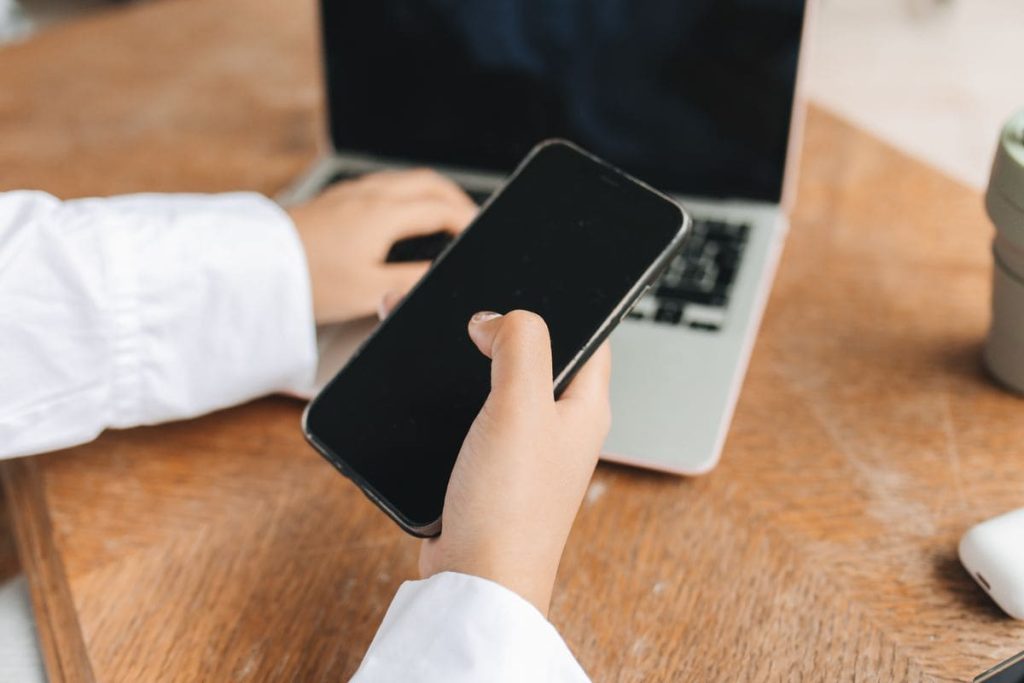 how to turn off lock screen iphone
